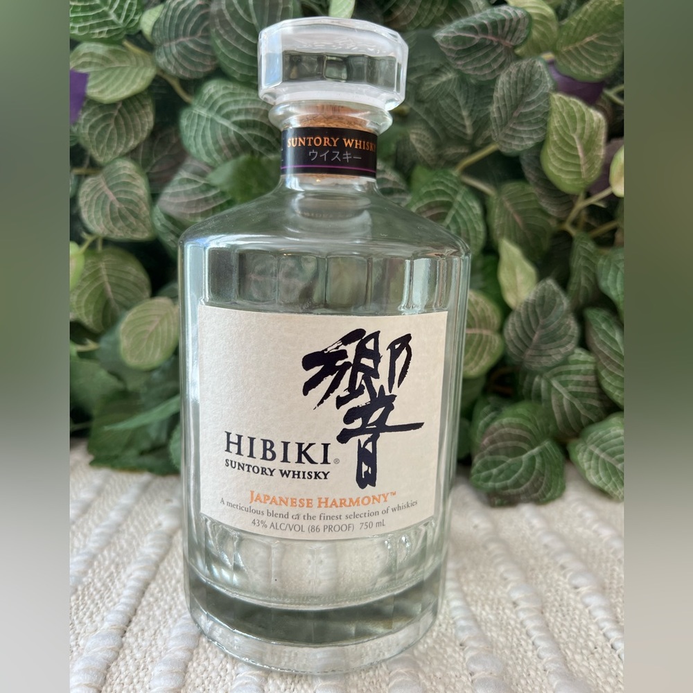 Hibiki Japanese Harmony Suntory Whisky Empty Glass Bottle Decanter 750 ml
